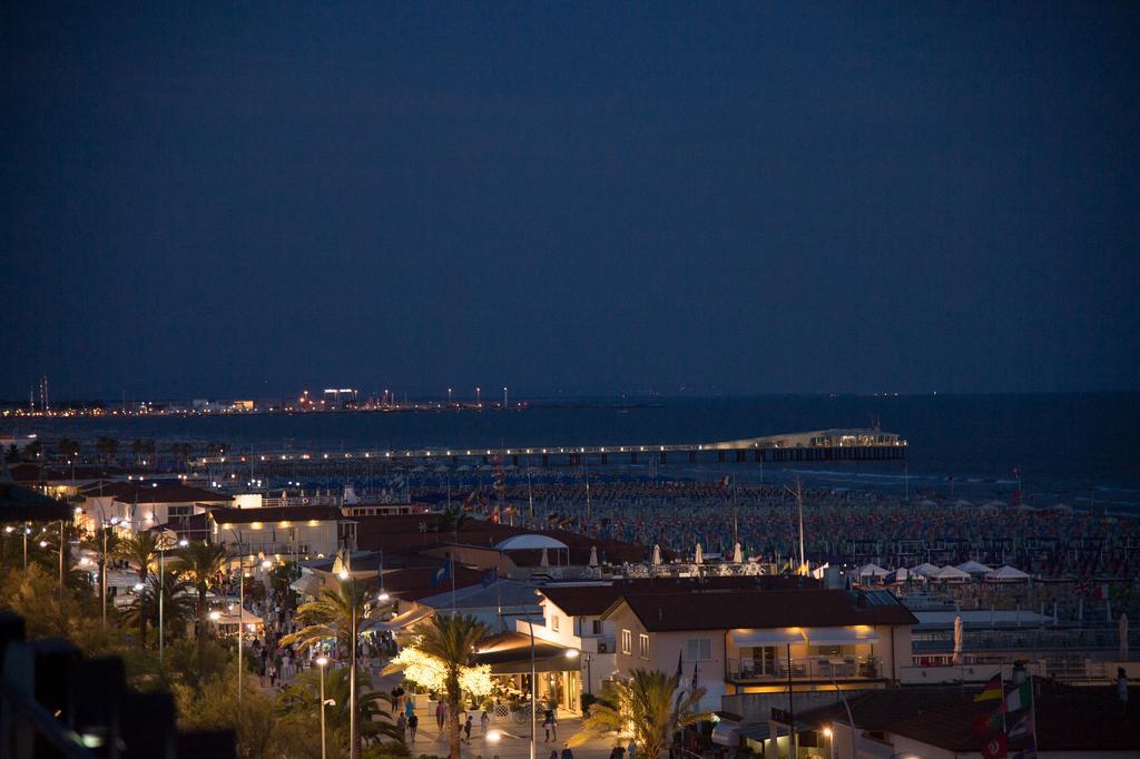 Hotel Biagiotti Lido di Camaiore Exteriör bild